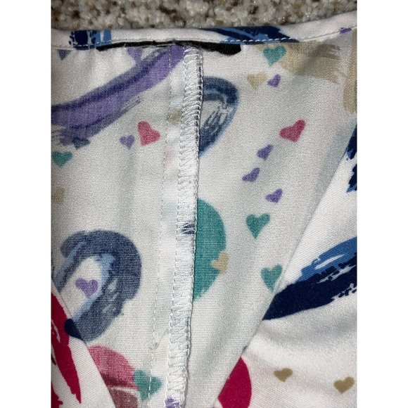 Cherokee Heartbeat Print V-Neck Scrub Top - Picture 5 of 10